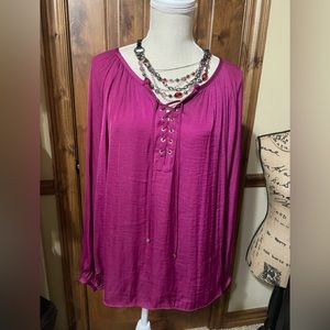 Jennifer Lopez blouse size large